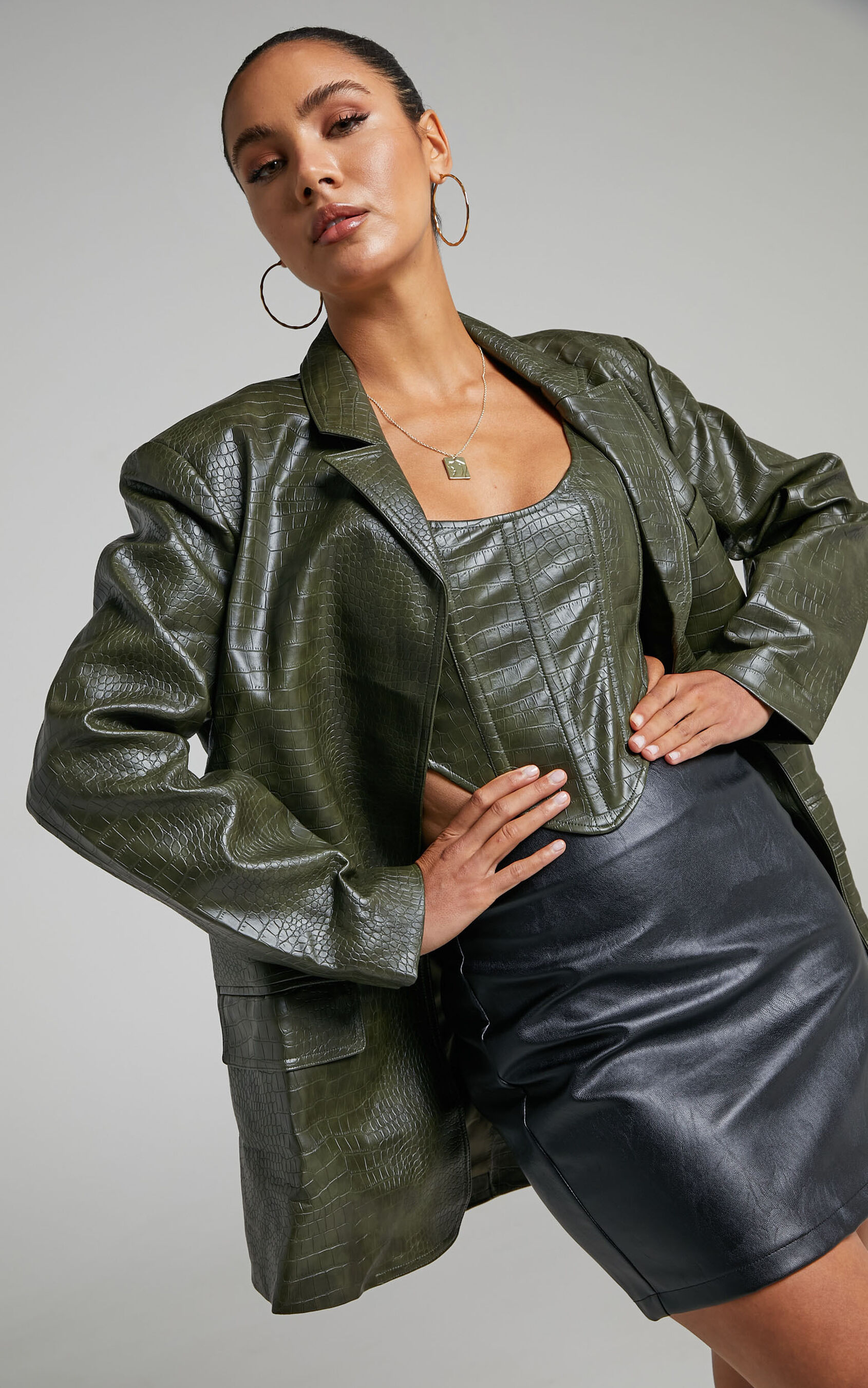 by-dyln-santo-blazer-in-dark-green