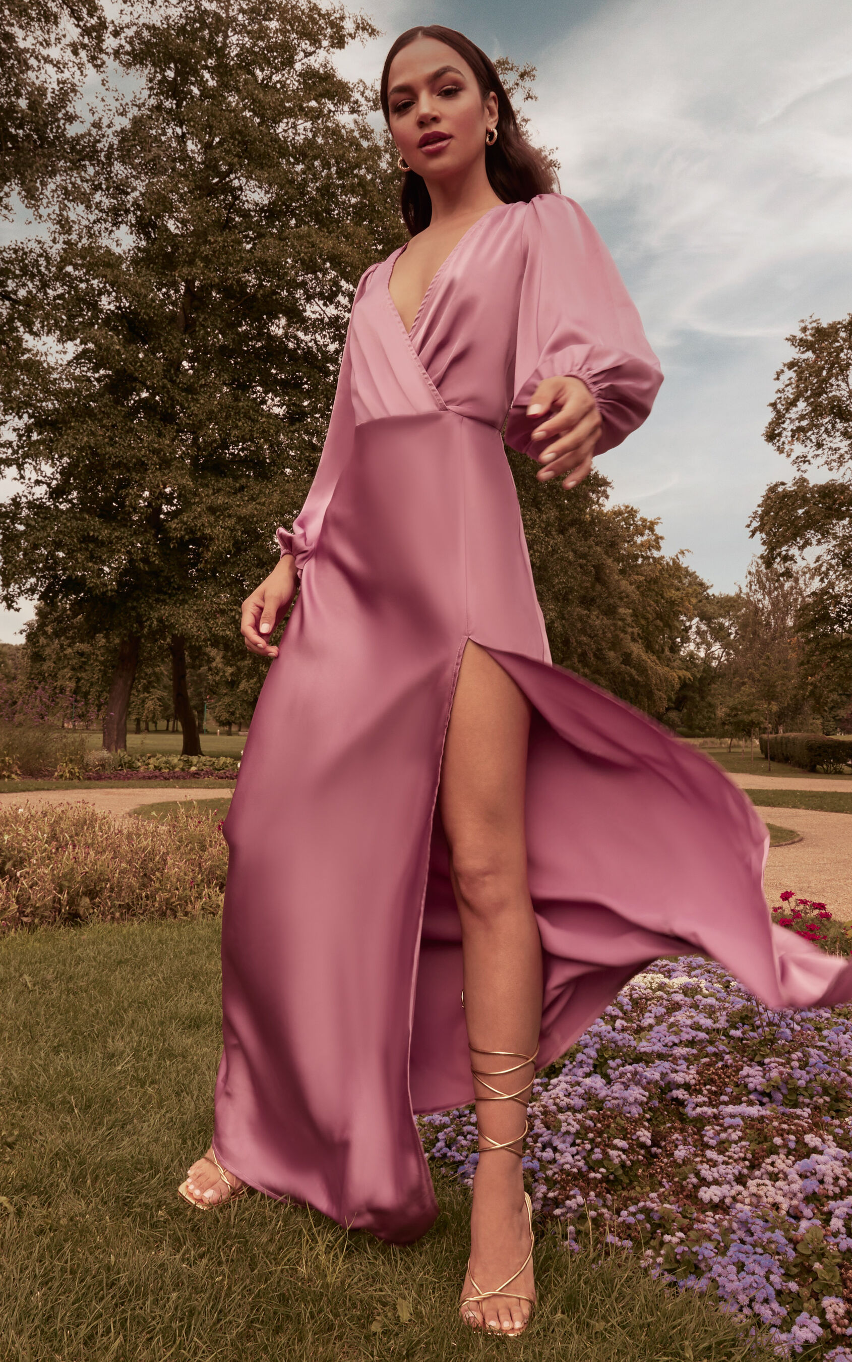 wellah-maxi-dress-balloon-sleeve-thigh-split-v-neck-dress-in-orchid